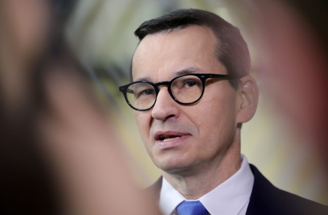 Ukrajina kúpi 100 bojových vozidiel Rosomak, oznámil poľský premiér Morawiecki