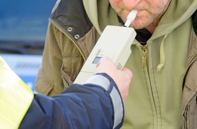 Maďarský vodič nafúkal takmer päť promile, prezradila ho jedna chyba