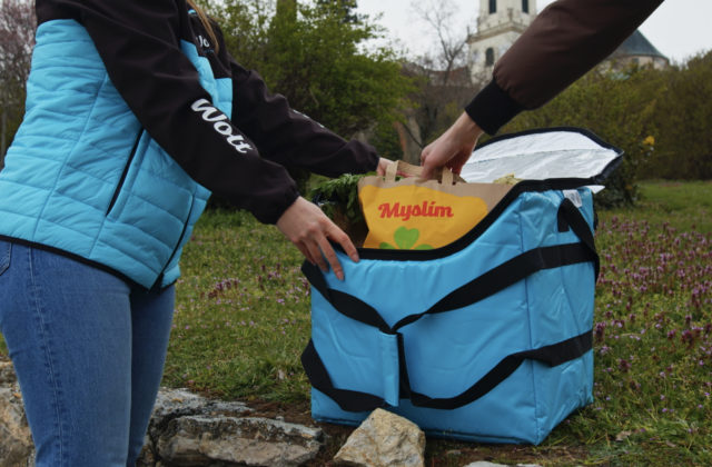 Vedeli ste, že cez Wolt si objednáte potraviny z BILLA? Teraz za donášku nezaplatíte ani cent!