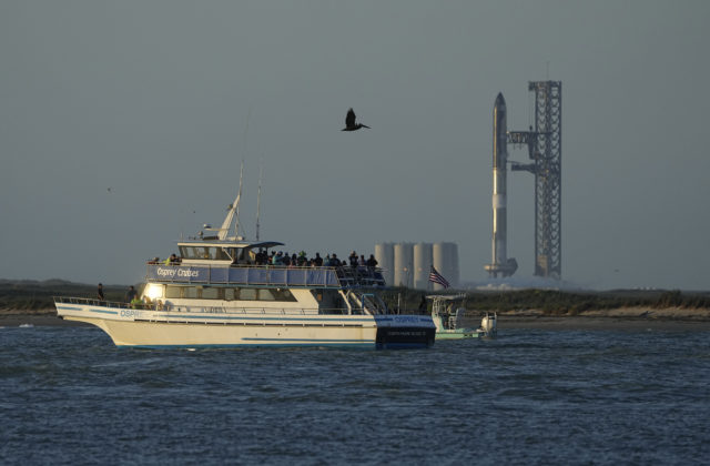 Obrovská raketa Starship do vesmíru na prvý pokus nevzlietla, spoločnosť SpaceX odložila jej štart