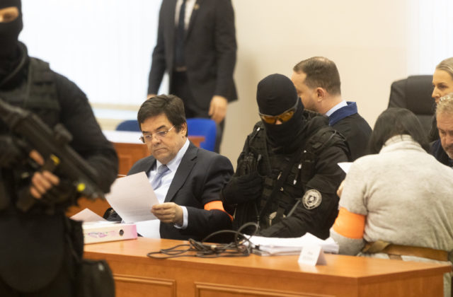 V kauze prípravy vrážd prokurátorov opätovne vypovedal člen drogového gangu Weiss, na viacero vecí si zrazu nepamätal