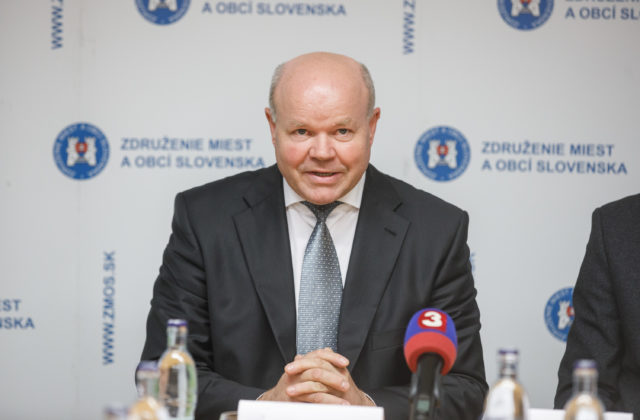 O post predsedu ZMOS-u sa budú uchádzať traja primátori a päť starostov