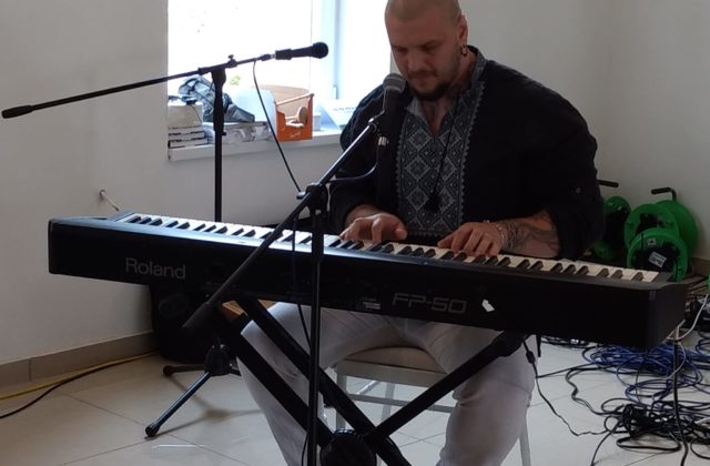 Speváka Reborna súd oslobodil spod obžaloby pre extrémizmus, prokurátor však podal odvolanie