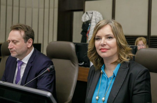 Vlčan pre kauzu Reko Recycling ponúkol svoju funkciu, z útoku okrem Smeru viní aj Remišovú