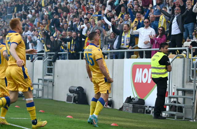 Slovan Bratislava zvíťazil v Dunajskej Strede a priblížil sa k obhajobe titulu. Bol to zápas roka, povedal Weiss st. (video)
