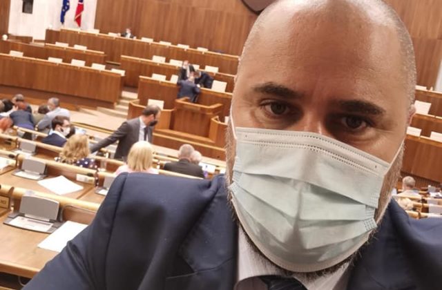 Linhart rešpektuje vyjadrenie prezidentky Čaputovej, ako minister chcel dokončiť Potravinový Semafor a ostatné projekty