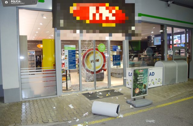 Mladík prepadol čerpaciu stanicu v Poprade, pracovníčke priložil ku krku nôž