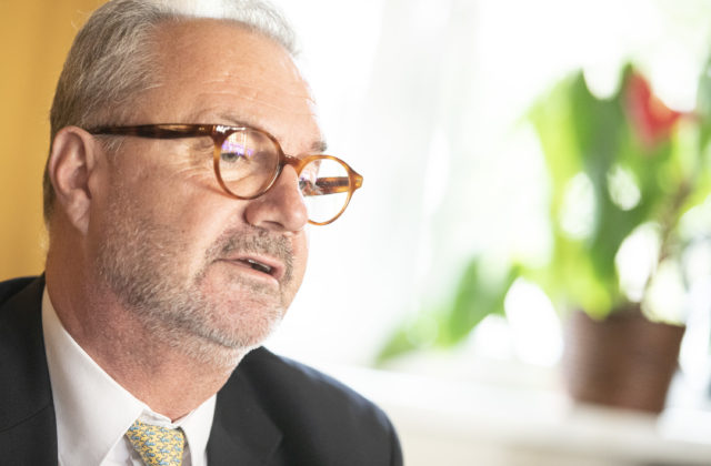 Šéf Najvyššieho súdu sa rázne ohradil voči tvrdeniam Fica o odmietnutí súčinnosti pri bleskovej kontrole z ministerstva