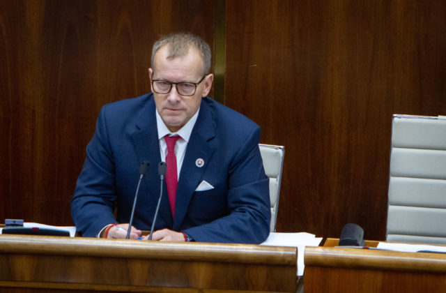 Kollár vyhlási parlamentné voľby už o týždeň, stranám chcel dať čas na spájanie