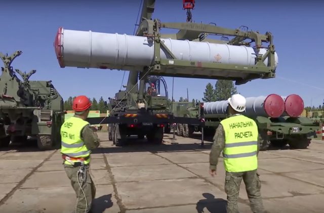 Rusko na svojom území zostrelilo tri vlastné vrtuľníky a dve lietadlá