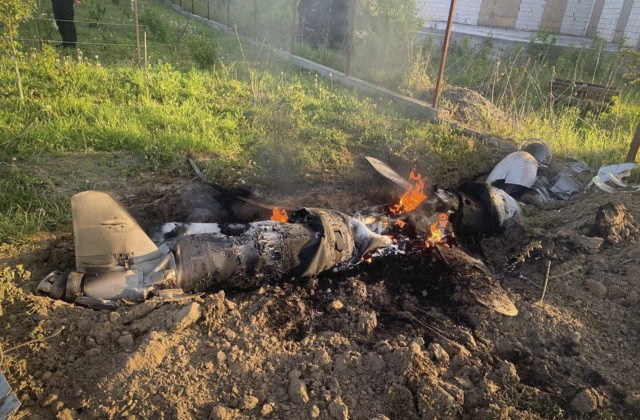 Ukrajinské vzdušné sily v noci zničili 29 z 30 ruských rakiet, po útoku v Odese prišiel o život jeden človek