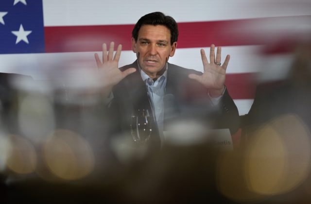 Ron DeSantis sa oficiálne zapojil do prezidentskej kampane, nadšenie „rozbilo internet“