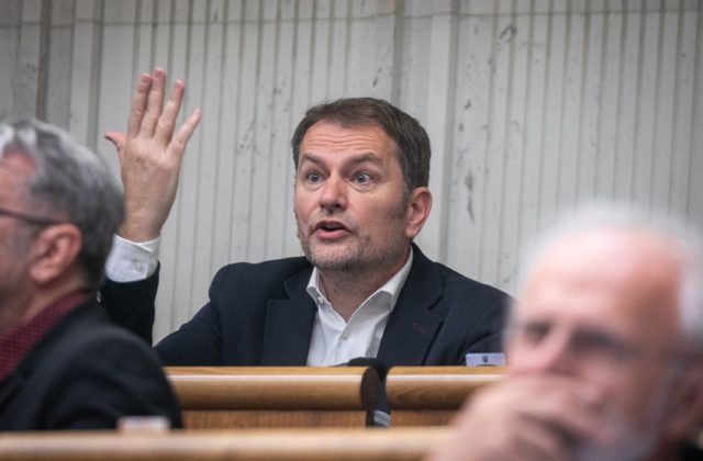 Matovič opäť zaútočil na novinárov, Pellegriniho vraj stvorili „užitoční idioti z progresívnych médií“ (video)