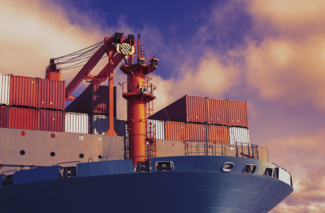 Čína postavila prvú kontajnerovú loď poháňanú amoniakom, dĺžku má až 240 metrov s kapacitou takmer 6-tisíc kontajnerov