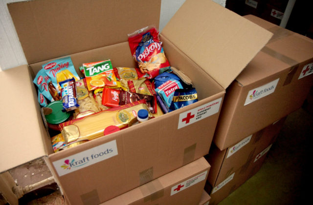 Komu poputujú hygienické a potravinové balíčky? Ústredie práce rozdá až o 54-tisíc kusov viac