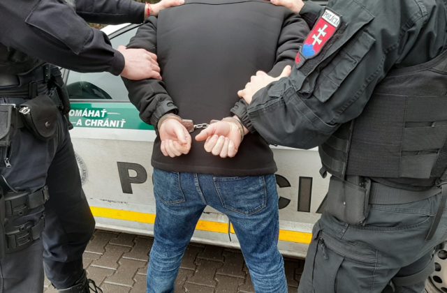 NAKA zadržala v Poprade na vlakovej stanici osobu podozrivú z teroristického útoku