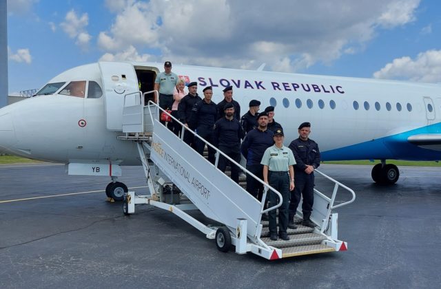 Polícia vyhostila ďalších nelegálnych migrantov, letecky ich previezla do Bukurešti