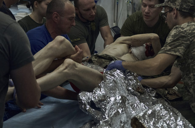 Ruské útoky pripravili o život troch civilistov, stalo sa tak počas návštevy španielskeho premiéra