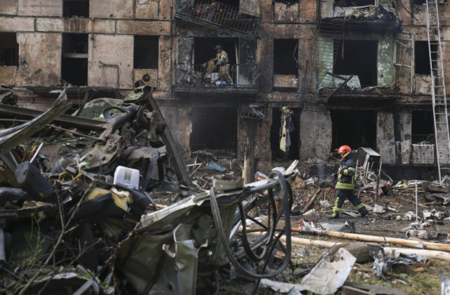 Ukrajina na obnovu krajiny dostane 60 miliárd dolárov, takmer 500 spoločností podpísalo podnikateľskú dohodu