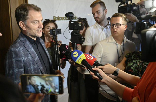 Matovičovi stačí Kollárovo ospravedlnenie ženám a pri odvolávaní ho podrží