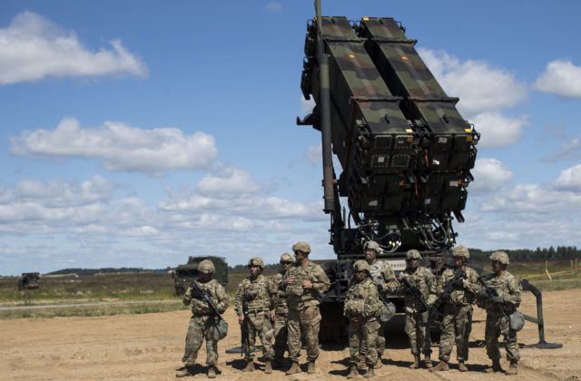 Američania chystajú ďalšiu vojenskú pomoc pre Ukrajinu presahujúcu dve miliardy dolárov