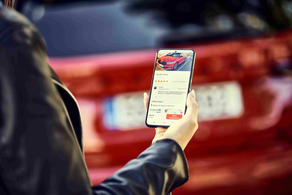 Slováci si zvykli na carsharing, zdieľajú viac elektromobilov. V lete je o požičiavanie dvakrát väčší záujem než pred rokom