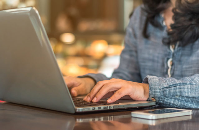 Internet má denne najviac mladých užívateľov, informoval o tom štatistický úrad EÚ