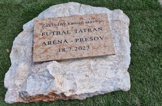Odštartovala výstavba Futbal Tatran Arény, pre viaceré problémy sa odďaľovala (video)