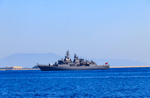 Ruské lode v Čiernom mori môže stretnúť rovnaký osud ako krížnik Moskva, varovala Ukrajina 