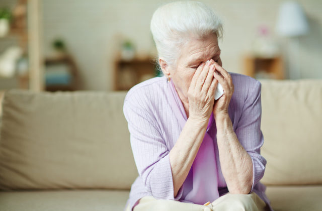 Americký vojak, vnuci či prísľuby vysokých ziskov. Podvody na dôchodcoch lámu rekordy – VIDEO