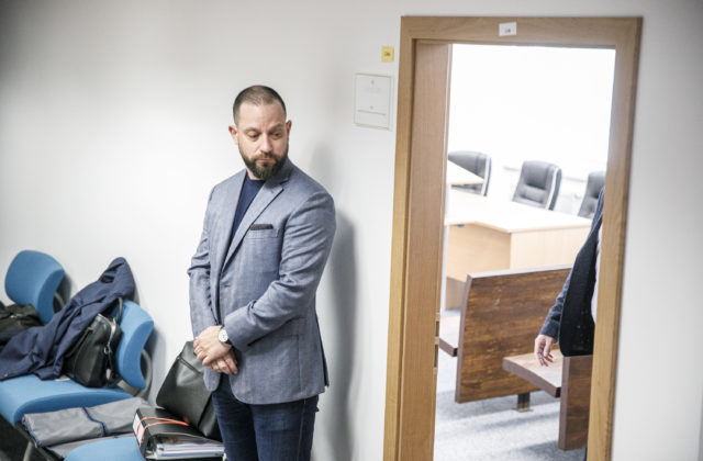 Najvyšší súd potvrdil správnosť odmietnutia obžaloby na advokáta Paru