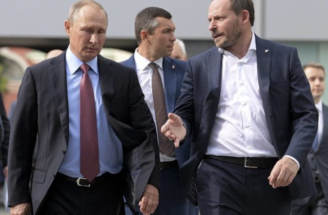 Päťhviezdičkový hotel aj firma na výrobu elektrosúčiastok, Česko zmrazilo majetok Putinovho oligarchu