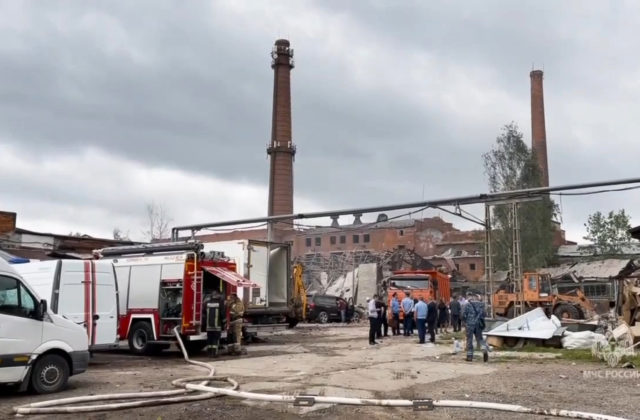 Výbuch v ruskom závode si vyžiadal úmrtie aj desiatky zranených, 12 ľudí doteraz nenašli (foto)