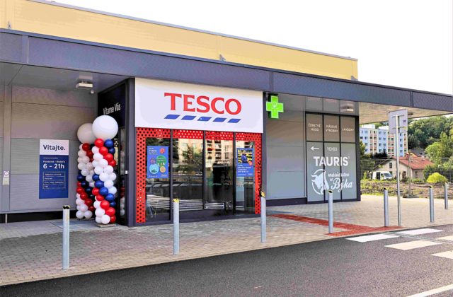 Tesco otvára v auguste tri predajne na strednom Slovensku