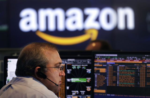 Amazon zavádza AI funkciu na sumarizovanie recenzií, niekoľko hodnotení vystrieda jeden odsek 
