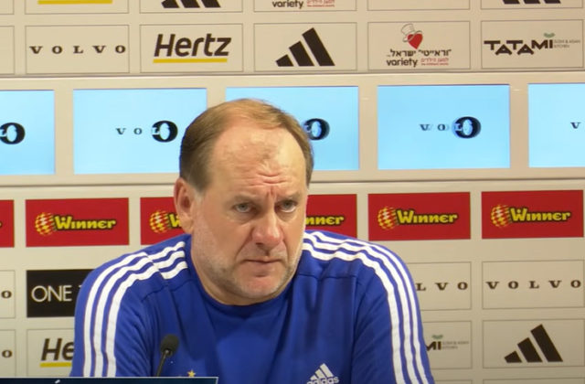 Tréner Weiss aj po prehre Slovana verí v postup do Európskej ligy. Nevyužili sme šance, zhodnotil (video)