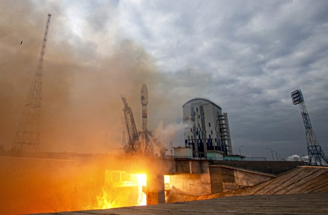 Ruský lunárny modul Luna-25 sa zrazil s Mesiacom a „prestal existovať“ (video+foto)