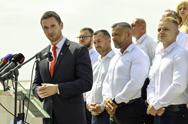 Uhrík kúpil byt bez hypotéky v komplexe spájanom s Bödörom, nadácia si posvietila aj na jeho iné nehnuteľnosti