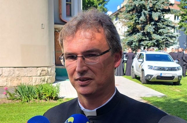 Spišská diecéza má po troch rokoch nového biskupa, v čase oznámenia sa na kostoloch rozozvučia zvony