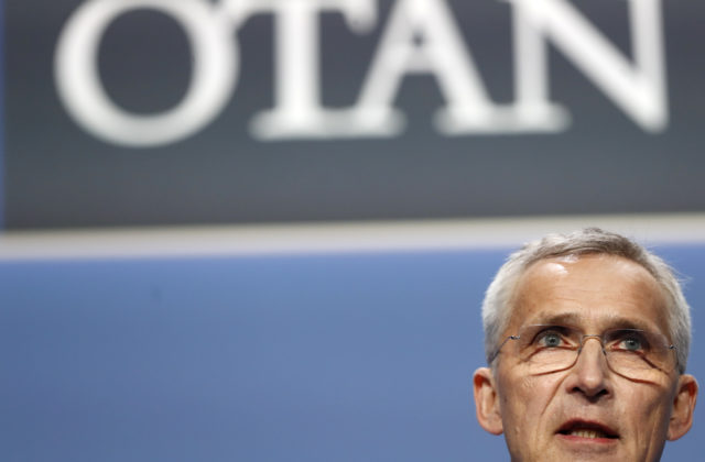 Každý chce skorý mier, ale treba sa podľa Stoltenberga pripraviť na dlhú vojnu
