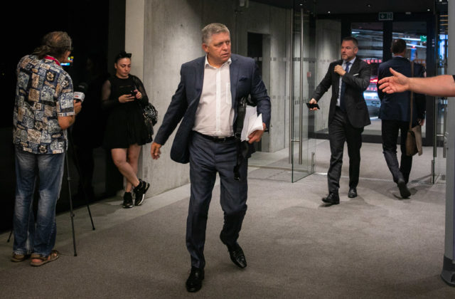Fico chce byť štvrtýkrát premiérom, ľudia na mítingoch sú podľa neho nahnevaní na amaterizmus padlej vlády