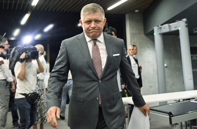 Fico vedie kampaň s proruským a protiamerickým posolstvom, Slováci majú slabosť pre slovanských rusov