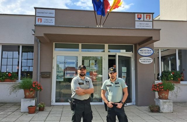 Polícia počas volieb riešila aj perá, ktoré je vraj možné vygumovať