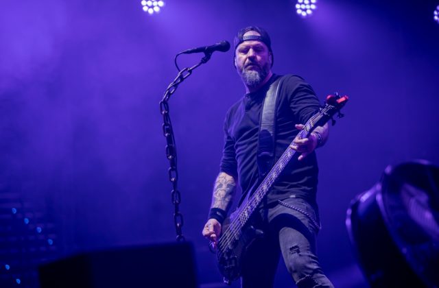 Kapela Škwor v novembri v slovenských kluboch