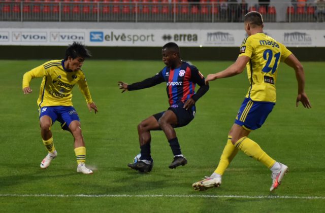 Zlaté Moravce a Michalovce zostávajú v prvej lige bez víťazstva, Zemplínčania prišli aj o skúseného Žofčáka (video)