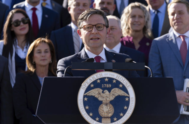 Nový šéf Snemovne reprezentantov USA súhlasí s väčšou pomocou Ukrajine, ale „za istých podmienok“