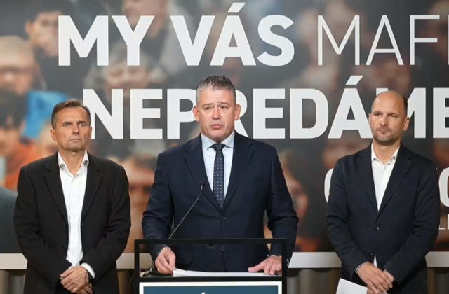 Minister „chrapúnsky“ odvolal Hamrana a podľa Grendela sa dejú čistky typu „nezostane po nich ani mastný fľak“