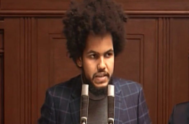 Český expolitik Dominik Feri si odpyká tri roky v base, rozhodol súd