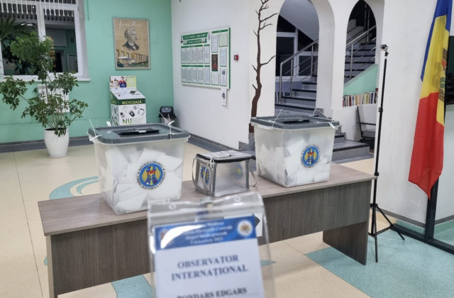 Komunálne voľby v Moldavsku poznačilo zasahovanie Ruska, jednej z politických strán poslalo približne 50 miliónov eur