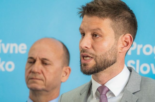 Progresívci spúšťajú novú kampaň. Chcú poukázať na to, že Ficova vláda „slúži iba sebe a nie ľuďom“ (video)